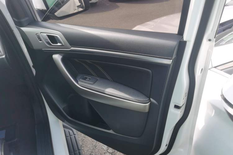 Used Ford Everest 2019 2.0T Gasoline Automatic 4x4 Luxury Edition 5 Seats Right Front Door Interior