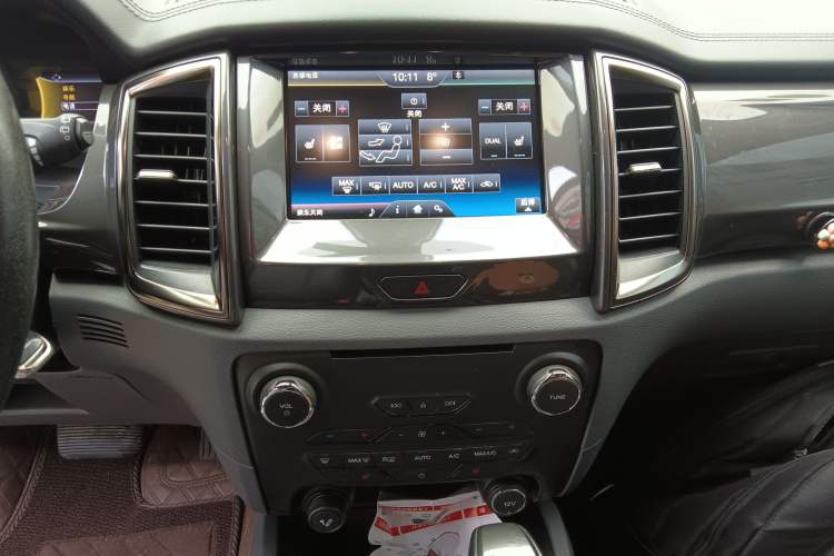 Used Ford Everest 2016 2.0T Gasoline Automatic 4x4 Flagship Edition Audio And AC Panel