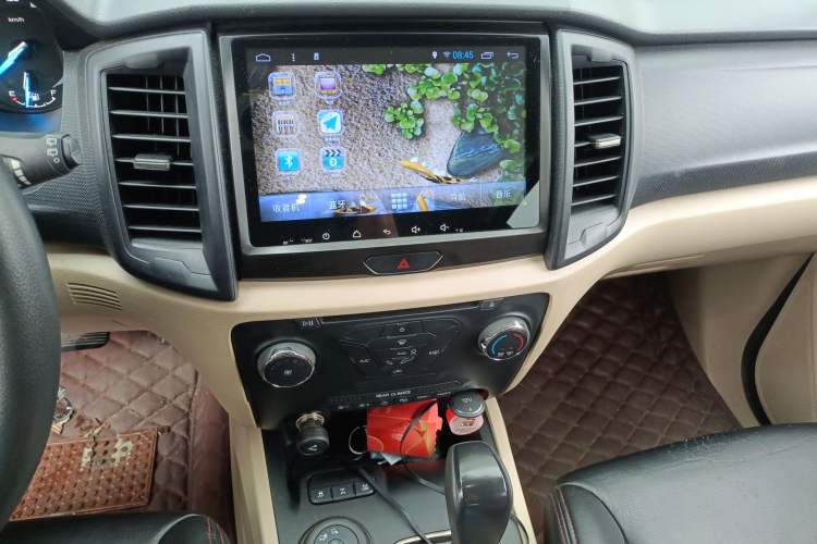 Used Ford Everest 2016 2.0T Gasoline Automatic 4x4 Elite Edition Audio And AC Panel