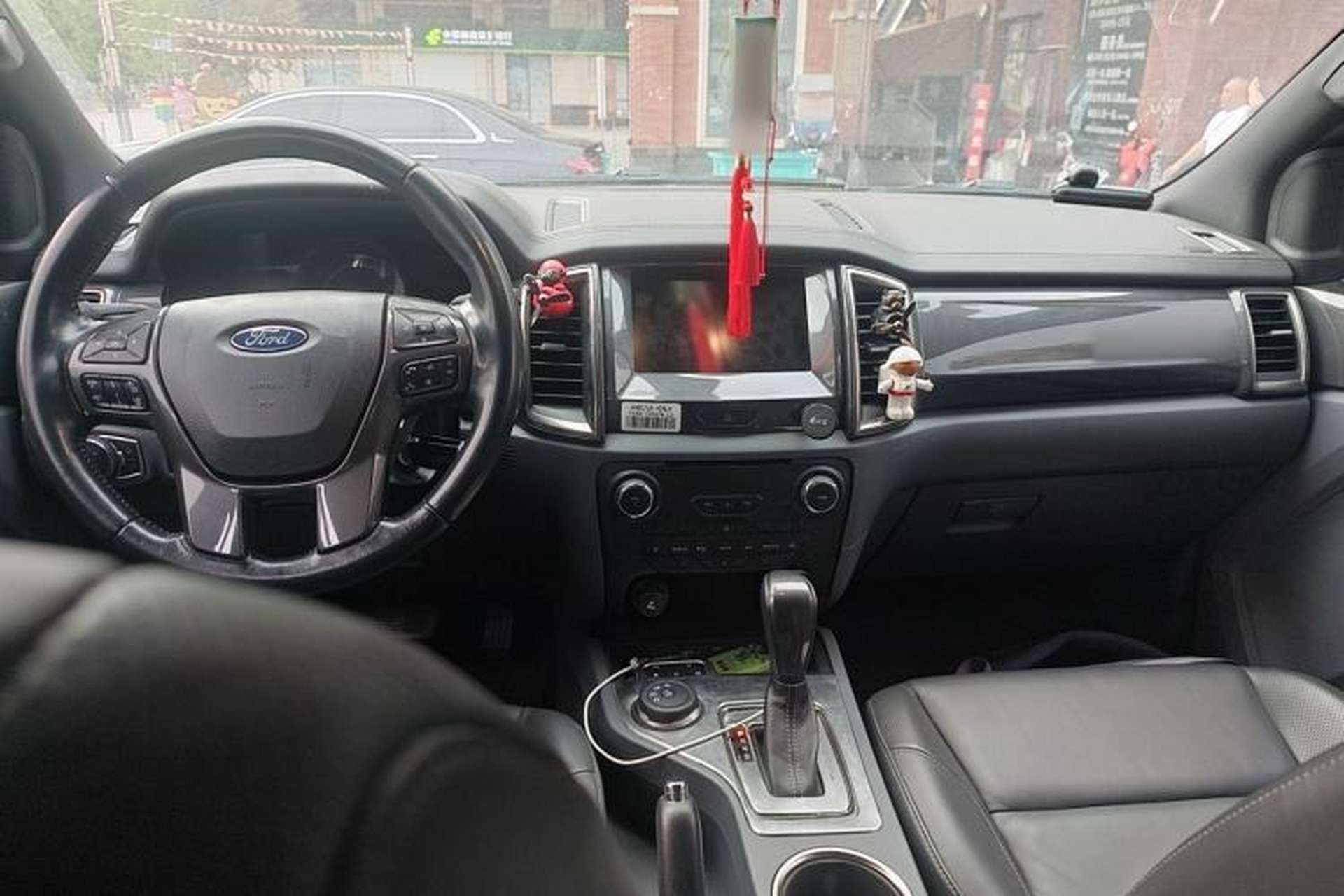 Used Ford Everest 2016 2.0T Gasoline Automatic 4x4 Luxury Edition Center Console