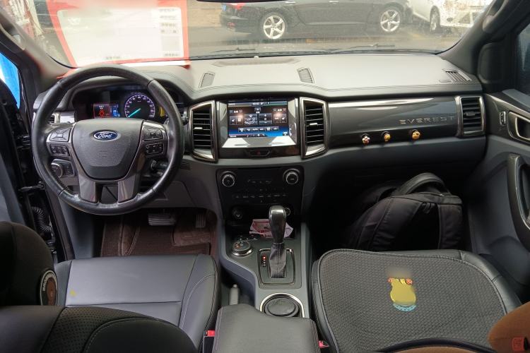Used Ford Everest 2016 2.0T Gasoline Automatic 4x4 Flagship Edition Center Console