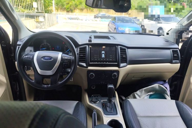 Used Ford Everest 2016 2.0T Gasoline Automatic 4x4 Elite Edition Center Console