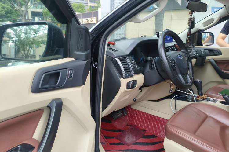 Used Ford Everest 2016 2.0T Gasoline Automatic 4x4 Elite Edition Driver Seat