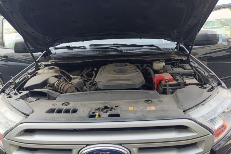 Used Ford Everest 2016 2.0T Gasoline Automatic 4x4 Elite Edition Engine Bay
