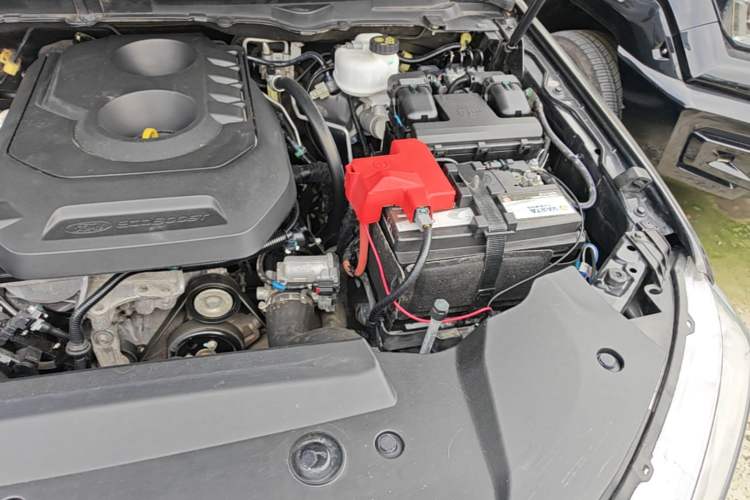 Used Ford Everest 2016 2.0T Gasoline Automatic 4x4 Elite Edition Engine Bay Left