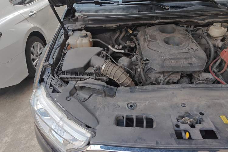 Used Ford Everest 2016 2.0T Gasoline Automatic 4x4 Flagship Edition Engine Bay Right