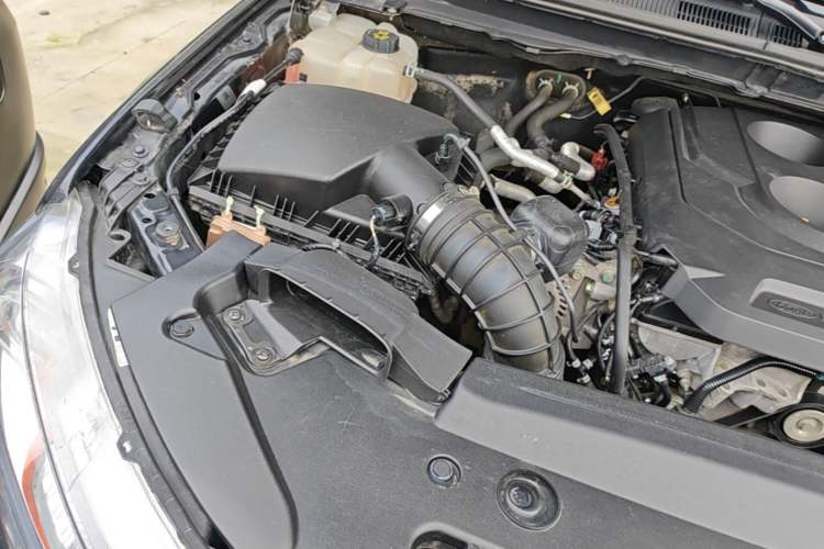 Used Ford Everest 2016 2.0T Gasoline Automatic 4x4 Elite Edition Engine Bay Right