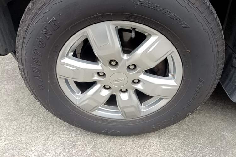 Used Ford Everest 2016 2.0T Gasoline Automatic 4x4 Elite Edition Exterior 4
