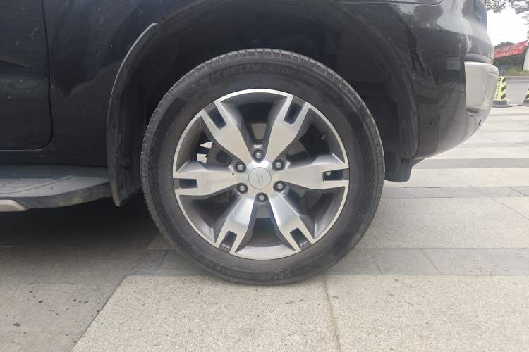 Used Ford Everest 2016 2.0T Gasoline Automatic 4x4 Flagship Edition Exterior 7