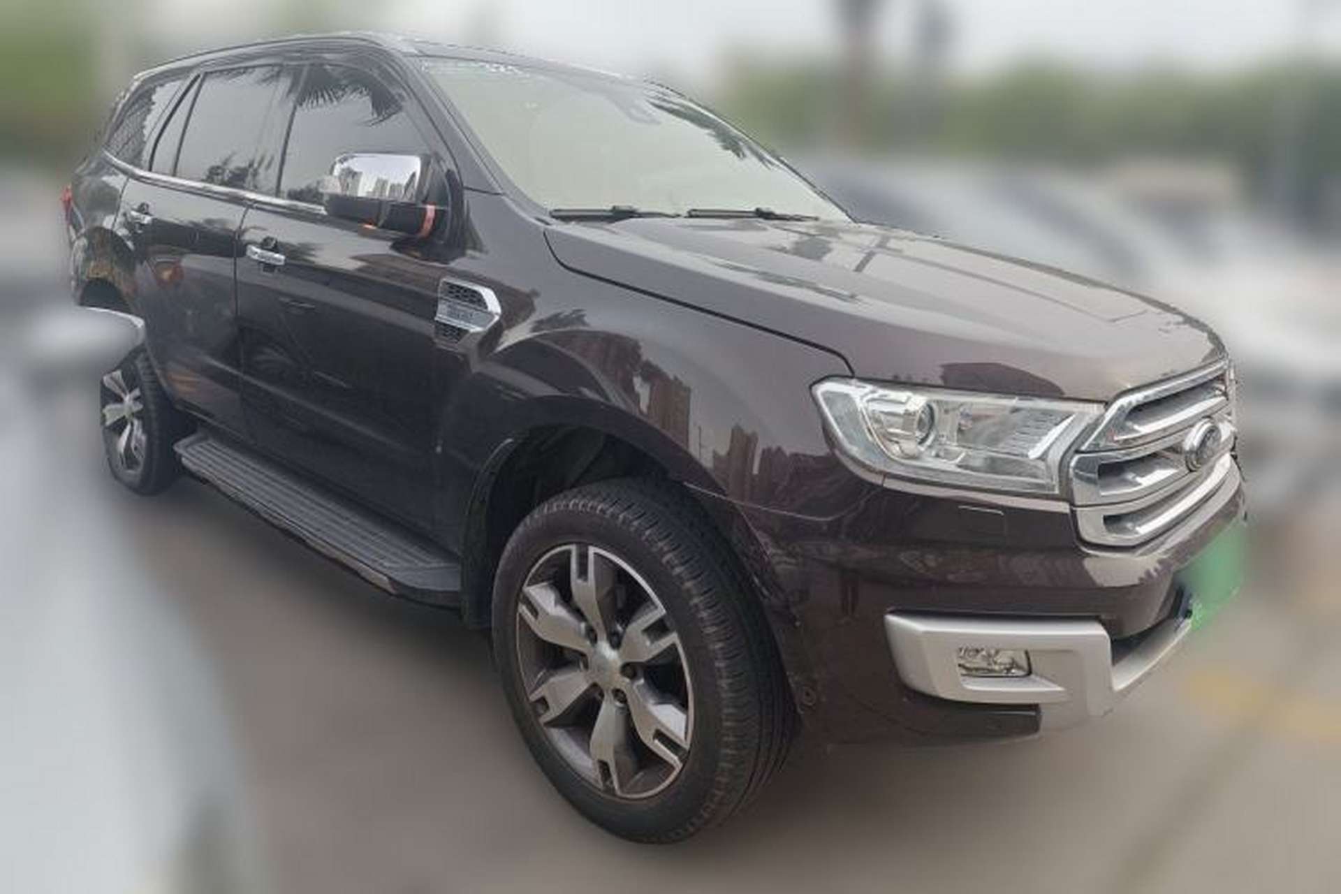Used Ford Everest 2016 2.0T Gasoline Automatic 4x4 Luxury Edition Front Right 45 Deg