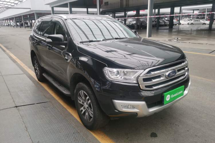Used Ford Everest 2016 2.0T Gasoline Automatic 4x4 Luxury Edition Front Right 45 Deg