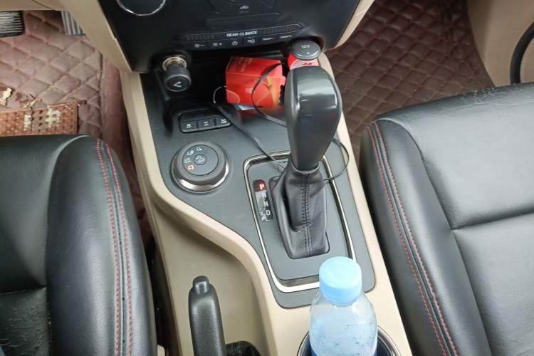 Used Ford Everest 2016 2.0T Gasoline Automatic 4x4 Elite Edition Gear Lever