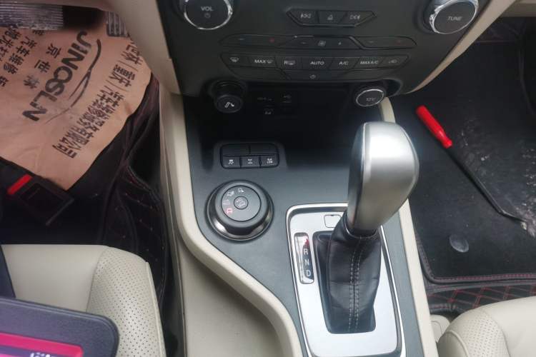 Used Ford Everest 2016 2.0T Gasoline Automatic 4x4 Luxury Edition Gear Lever