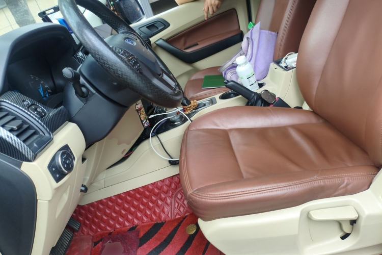 Used Ford Everest 2016 2.0T Gasoline Automatic 4x4 Elite Edition Left Front Seat