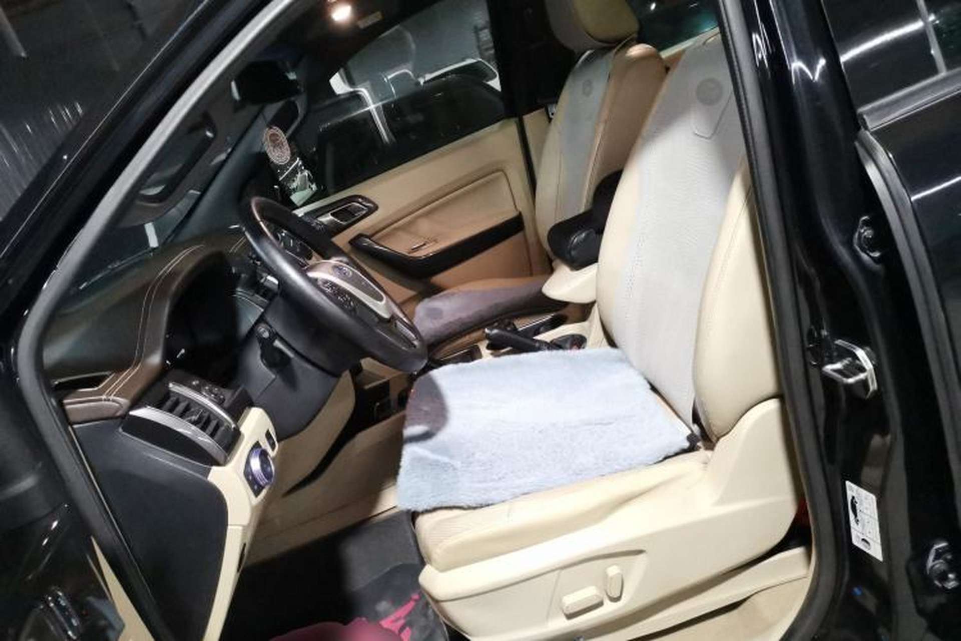 Used Ford Everest 2016 2.0T Gasoline Automatic 4x4 Flagship Edition Left Front Seat