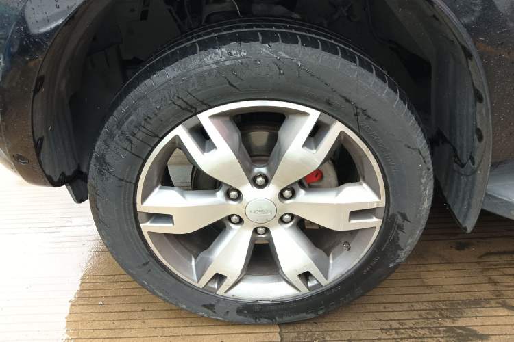 Used Ford Everest 2016 2.0T Gasoline Automatic 4x4 Flagship Edition Left Front Wheel Hub