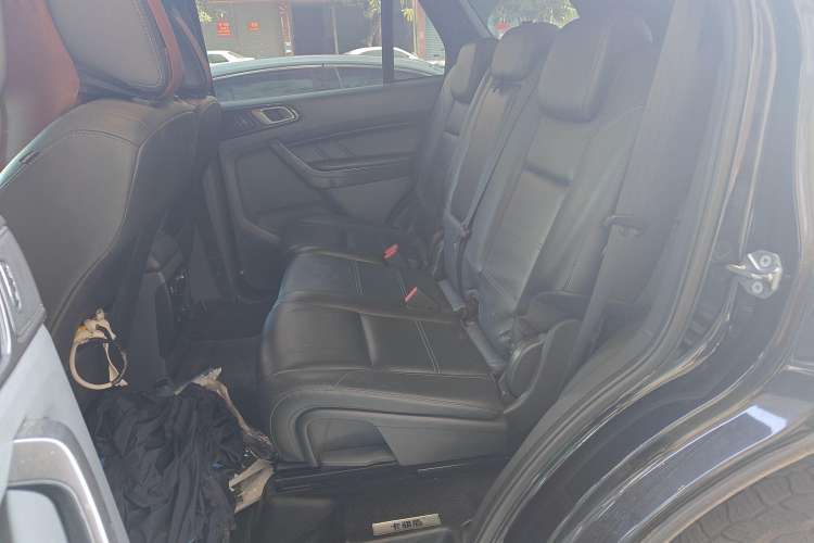 Used Ford Everest 2016 2.0T Gasoline Automatic 4x4 Flagship Edition Left Rear Seat