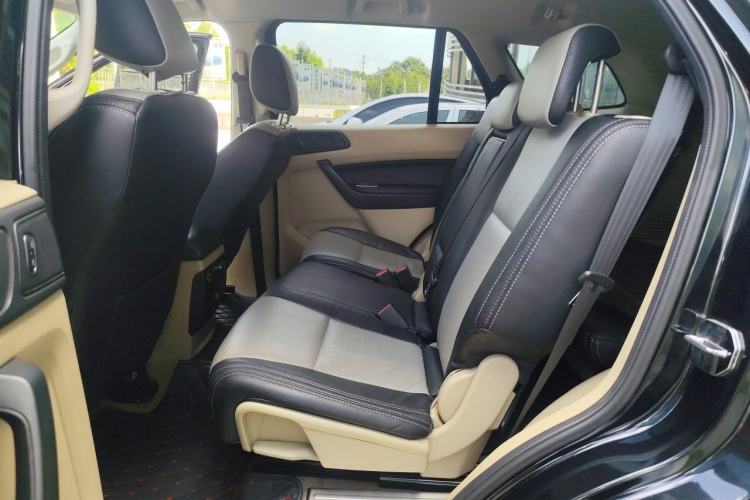 Used Ford Everest 2016 2.0T Gasoline Automatic 4x4 Elite Edition Left Rear Seat
