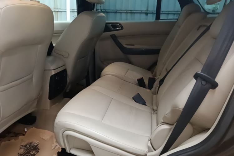 Used Ford Everest 2016 2.0T Gasoline Automatic 4x4 Flagship Edition Left Rear Seat