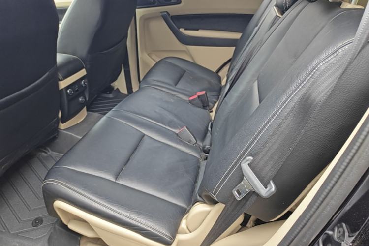 Used Ford Everest 2016 2.0T Gasoline Automatic 4x4 Elite Edition Left Rear Seat