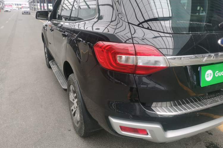 Used Ford Everest 2016 2.0T Gasoline Automatic 4x4 Luxury Edition Left Rear Taillight