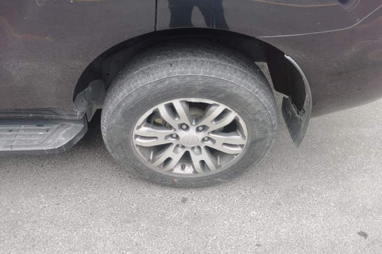 Used Ford Everest 2016 2.0T Gasoline Automatic 4x4 Luxury Edition Left Rear Wheel Hub