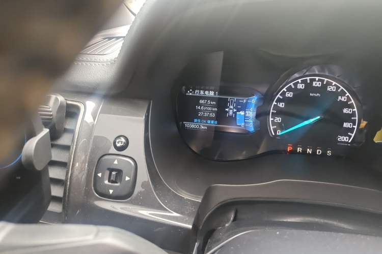 Used Ford Everest 2016 2.0T Gasoline Automatic 4x4 Flagship Edition Odometer Close Up