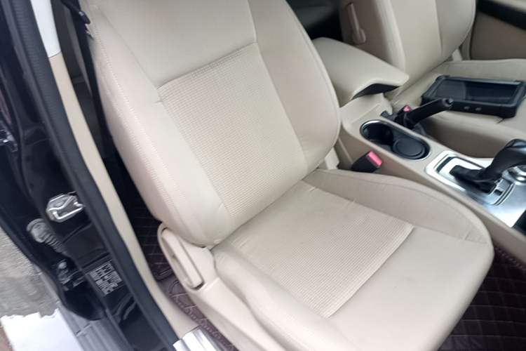 Used Ford Everest 2016 2.0T Gasoline Automatic 4x4 Elite Edition Right Front Seat