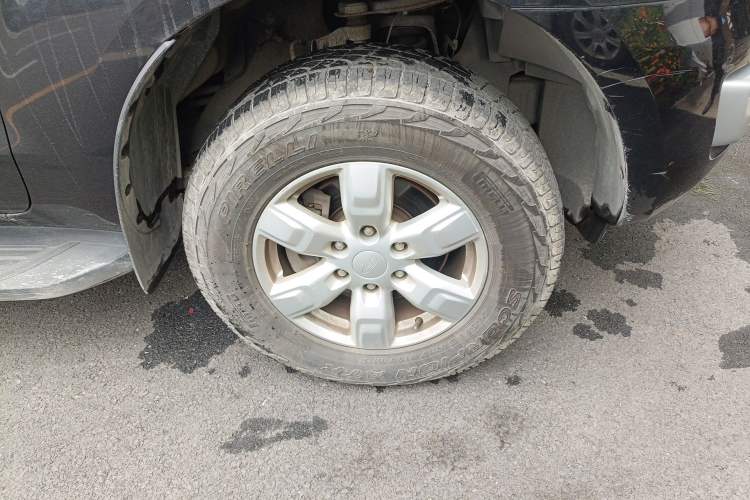Used Ford Everest 2016 2.0T Gasoline Automatic 4x4 Elite Edition Right Front Wheel Hub