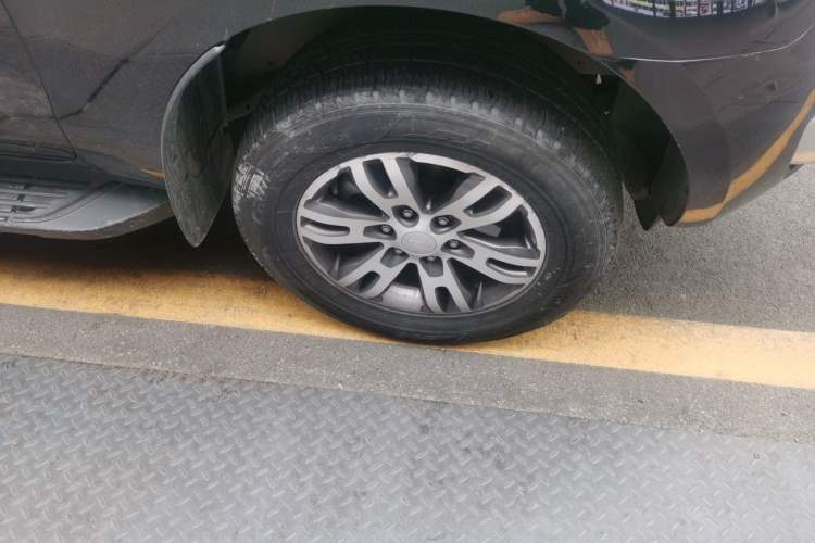 Used Ford Everest 2016 2.0T Gasoline Automatic 4x4 Luxury Edition Right Front Wheel Hub