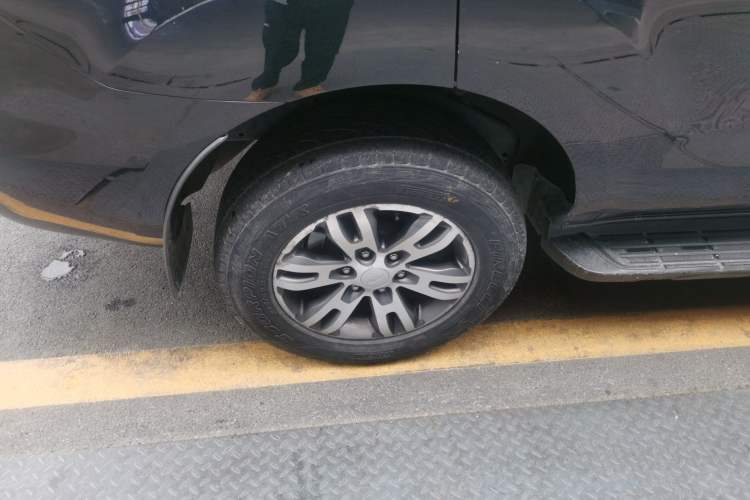 Used Ford Everest 2016 2.0T Gasoline Automatic 4x4 Luxury Edition Right Rear Wheel Hub