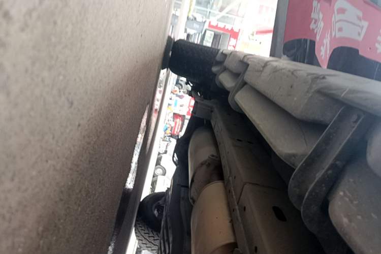 Used Ford Everest 2016 2.0T Gasoline Automatic 4x4 Elite Edition Right Side Sill