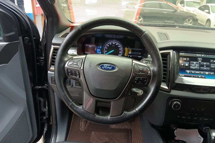 Used Ford Everest 2016 2.0T Gasoline Automatic 4x4 Flagship Edition Steering Wheel