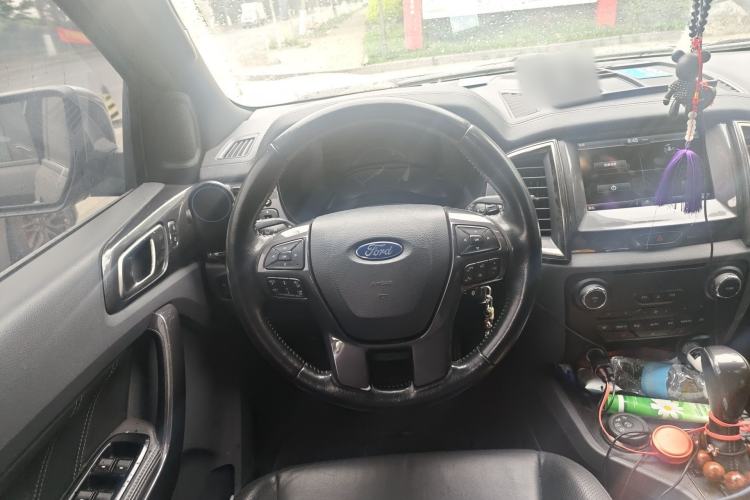 Used Ford Everest 2016 2.0T Gasoline Automatic 4x4 Flagship Edition Steering Wheel