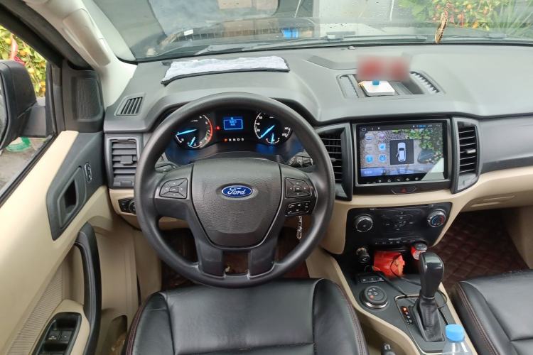 Used Ford Everest 2016 2.0T Gasoline Automatic 4x4 Elite Edition Steering Wheel