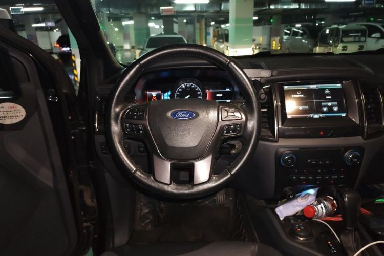 Used Ford Everest 2016 2.0T Gasoline Automatic 4x4 Flagship Edition Steering Wheel