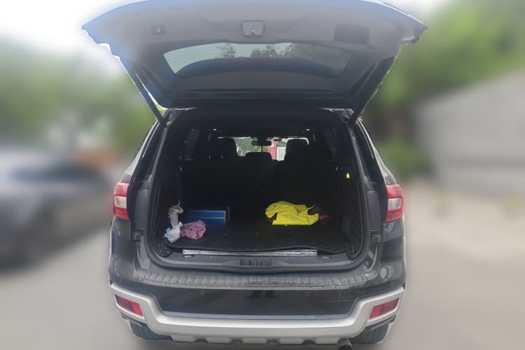 Used Ford Everest 2016 2.0T Gasoline Automatic 4x4 Flagship Edition Trunk