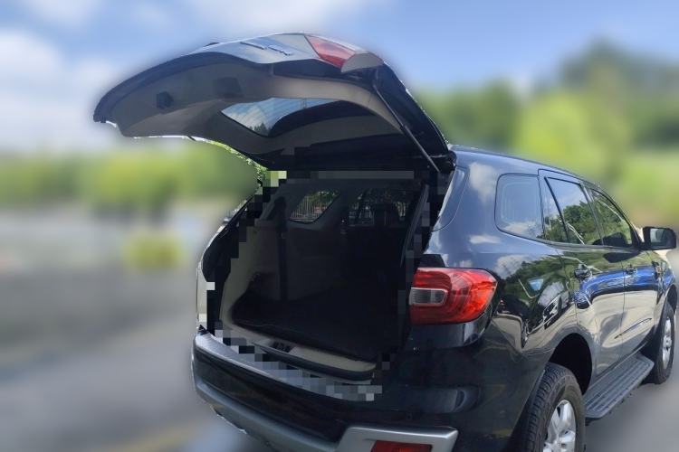 Used Ford Everest 2016 2.0T Gasoline Automatic 4x4 Elite Edition Trunk