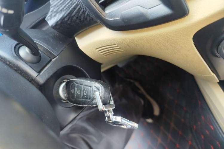 Used Ford Everest 2016 2.0T Gasoline Automatic 4x4 Elite Edition Vehicle Key