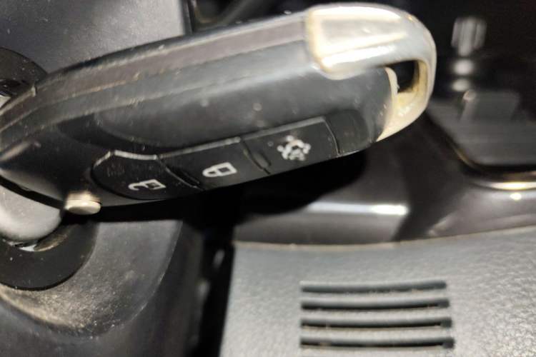 Used Ford Everest 2016 2.0T Gasoline Automatic 4x4 Flagship Edition Vehicle Key
