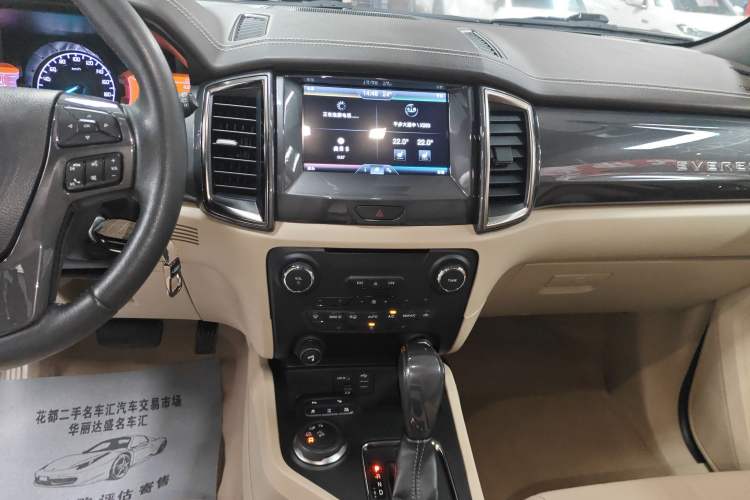 Used Ford Everest 2016 2.0T Gasoline Automatic 4x4 Flagship Edition Audio And AC Panel