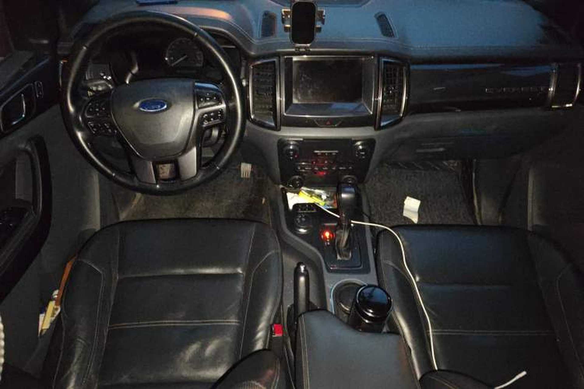 Used Ford Everest 2016 2.0T Gasoline Automatic 4x4 Flagship Edition Center Console