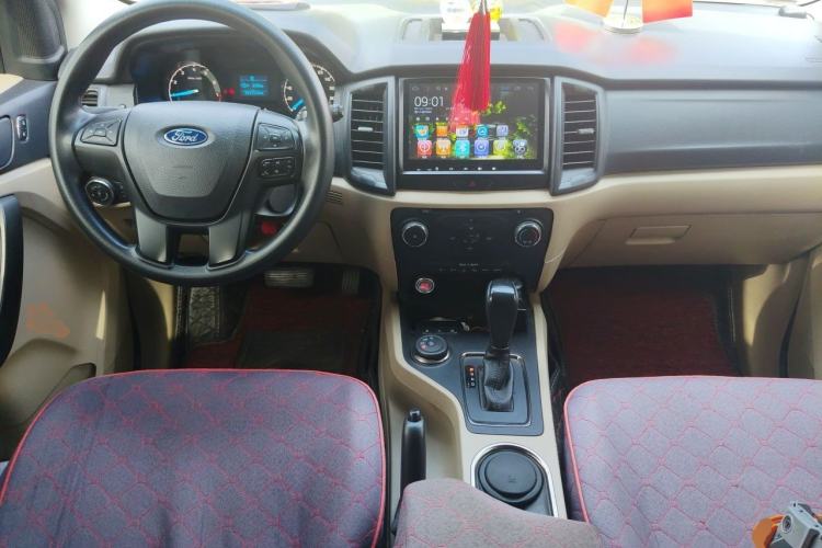 Used Ford Everest 2016 2.0T Gasoline Automatic 4x4 Elite Edition Center Console
