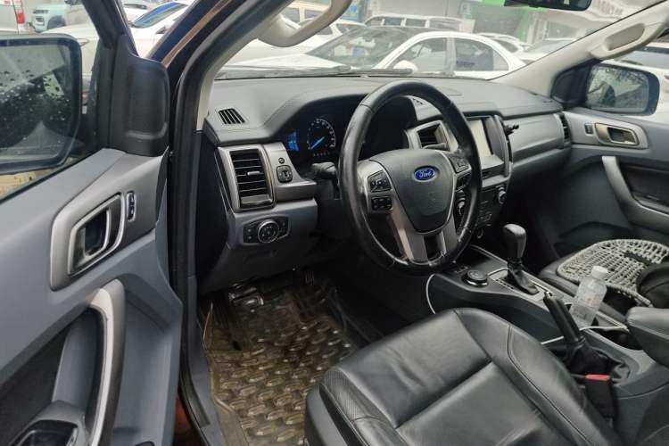 Used Ford Everest 2016 2.0T Gasoline Automatic 4x4 Luxury Edition Driver Seat