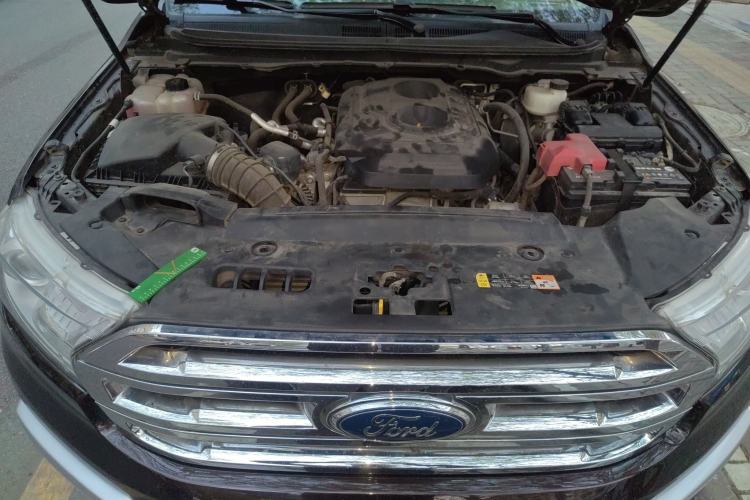 Used Ford Everest 2016 2.0T Gasoline Automatic 4x4 Luxury Edition Engine Bay