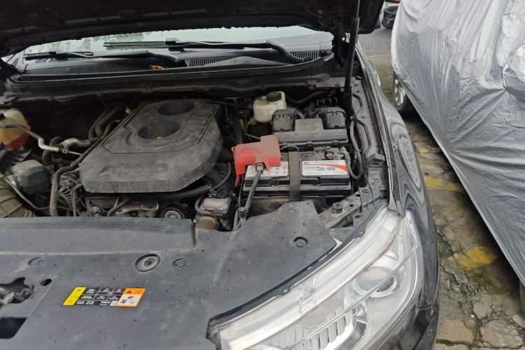 Used Ford Everest 2016 2.0T Gasoline Automatic 4x4 Luxury Edition Engine Bay Left