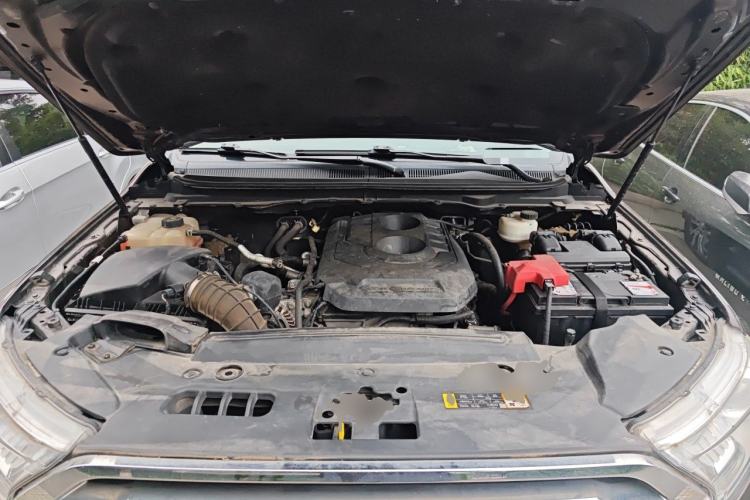 Used Ford Everest 2016 2.0T Gasoline Automatic 4x4 Luxury Edition Engine Bay