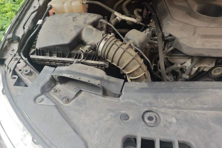 Used Ford Everest 2016 2.0T Gasoline Automatic 4x4 Flagship Edition Engine Bay Right