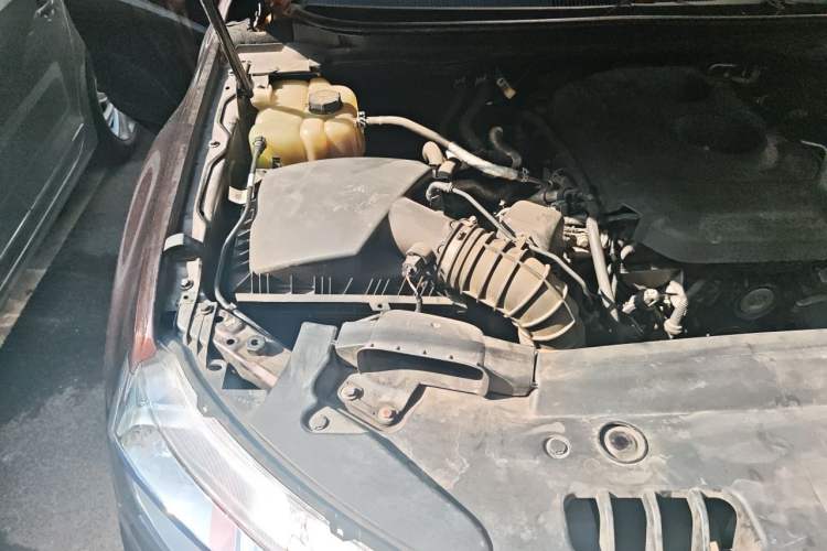 Used Ford Everest 2016 2.0T Gasoline Automatic Two-Wheel Drive Elite Edition Engine Bay Right