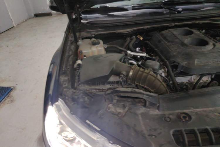 Used Ford Everest 2016 2.0T Gasoline Automatic 4x4 Flagship Edition Engine Bay Right